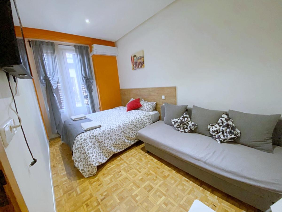 Apartamentos SmartRenting La Latina Madrid Exterior foto